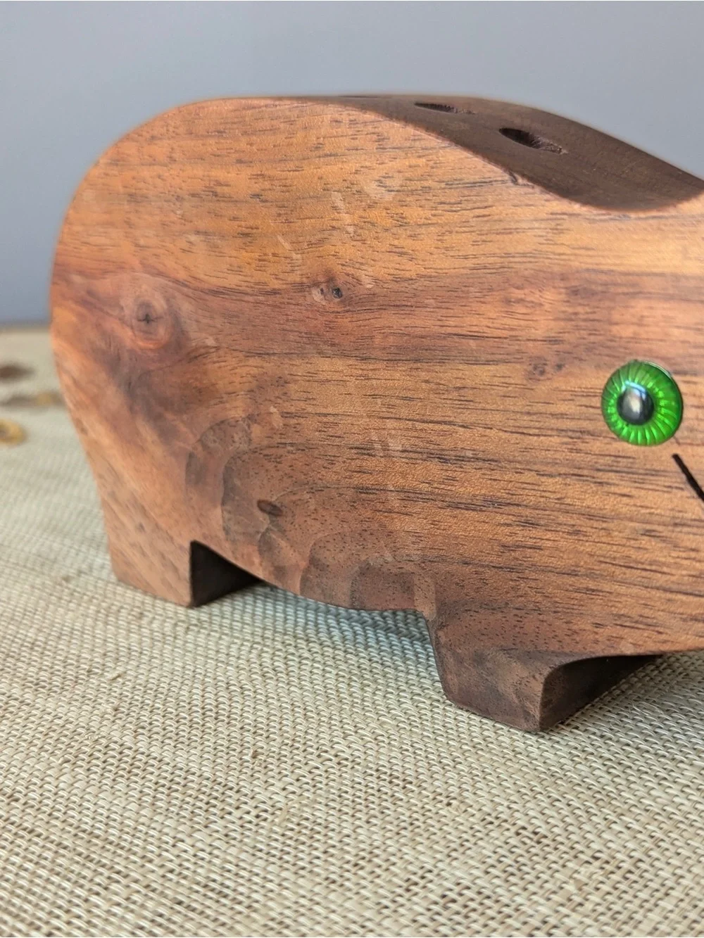 Vintage Hand-carved Wooden Walnut Green-eyed Pig Pencil Holder Desk Organizer 🐷